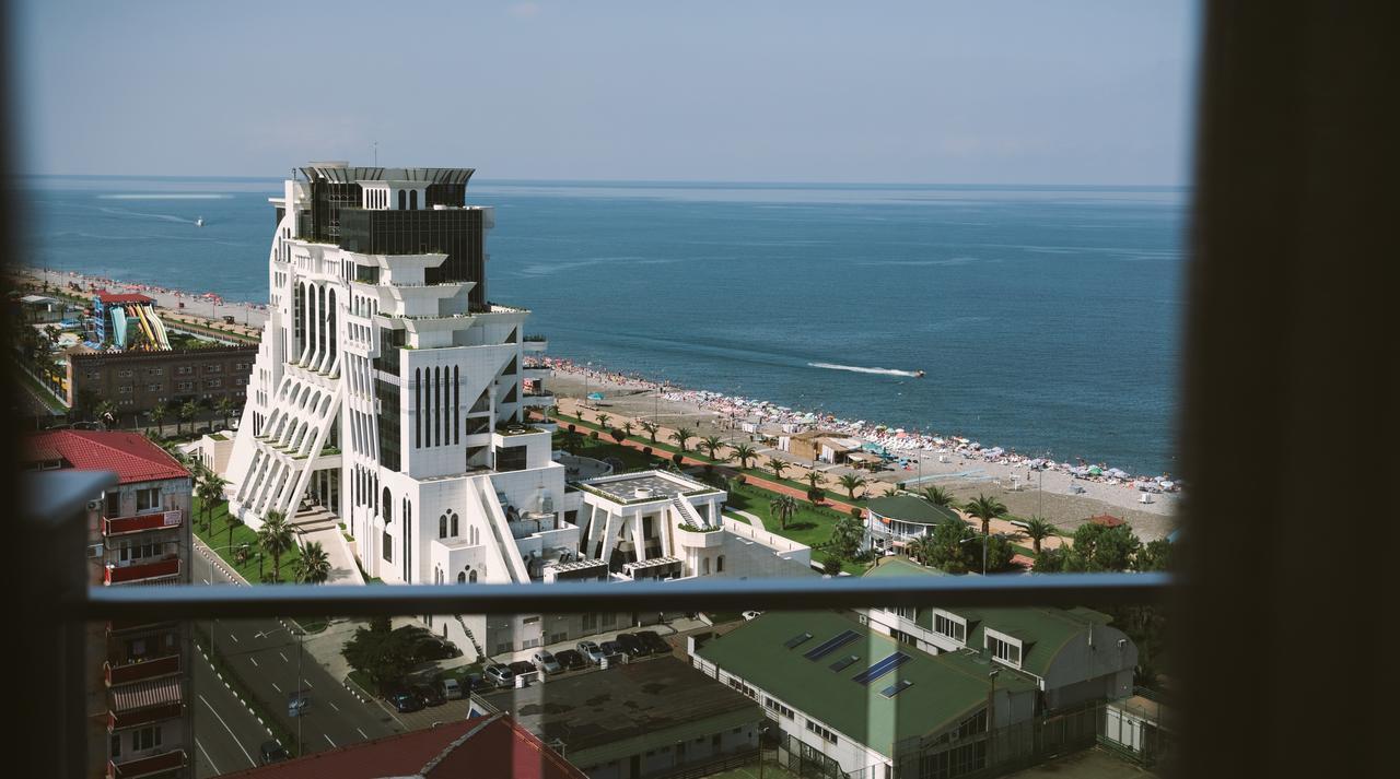 Batumi Aparthotel Exterior photo